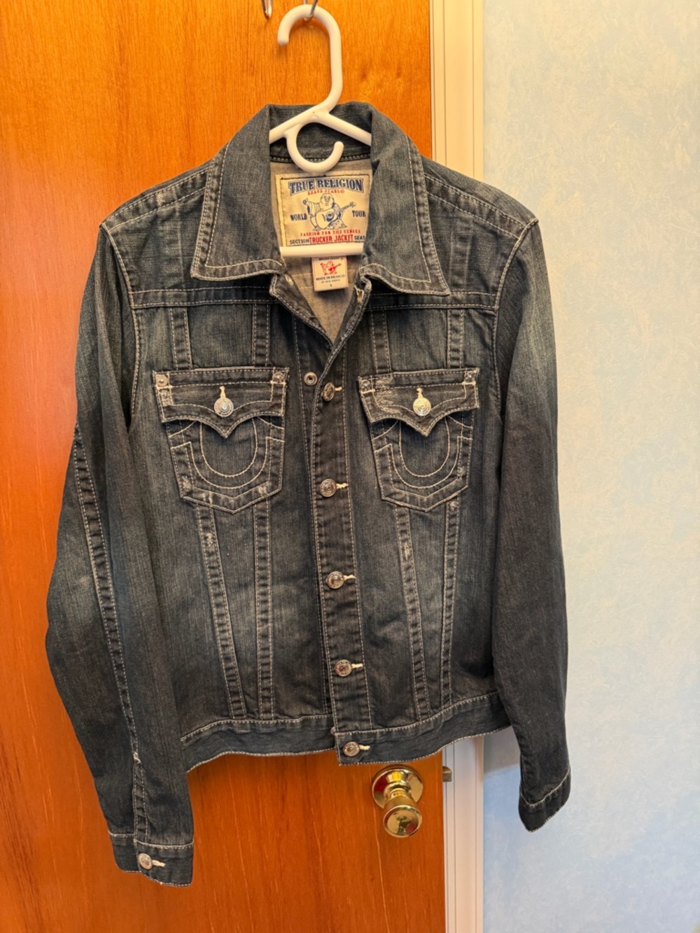 Men’s true religion Large trucker denim jacket NWT
